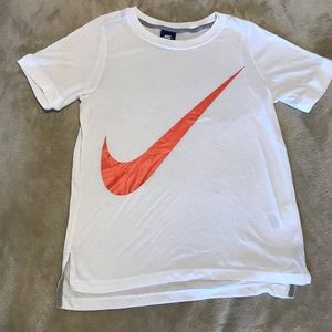 Nike T-shirt